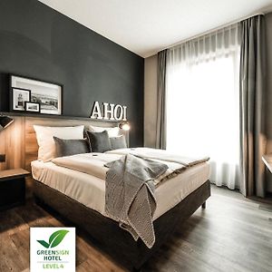 Standard Zimmer mit Kingsize-Bett